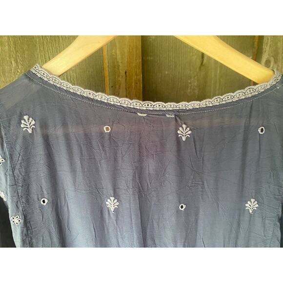 Johnny Was Embroidered Charcoal Gray Tunic XS Eyelet Lace Cupra Rayon - Picture 14 of 16